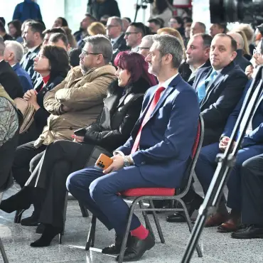 Foto Primăria Slatina a dat peste 43 mii euro pentru Studiul de fezabilitate al crucii megalomanice pe care De Mezzo o vrea pe Dealul Grădişte