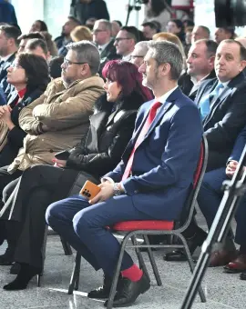 Foto Primăria Slatina a dat peste 43 mii euro pentru Studiul de fezabilitate al crucii megalomanice pe care De Mezzo o vrea pe Dealul Grădişte