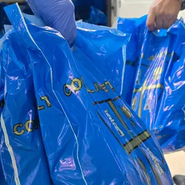 Foto 1.500 de pachete pregătite de CJ Olt de sărbători au ajuns la copiii şi vârstnicii din sistemul de protecţie socială