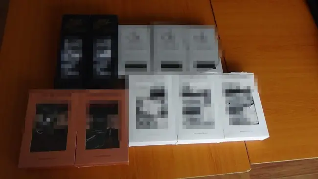 Foto VIDEO. Articole vestimentare contrafăcute descoperite în târgul din Osica de Sus