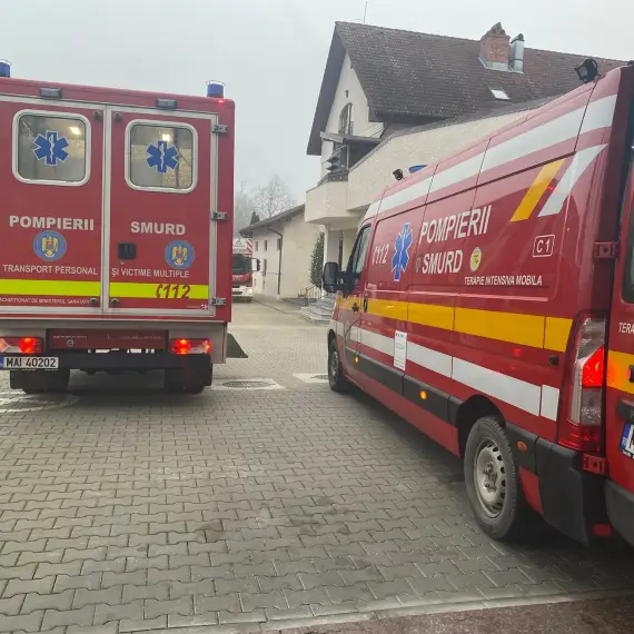 Foto Tavan prăbușit la piscina hotelului Hilton din Sibiu. A fost activat Planul Roșu de Intervenție