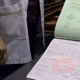 Foto Dispar tipizatele clasice de la medicul de familie. Scrisorile medicale, reţetele sau trimiterile devin complet digitale