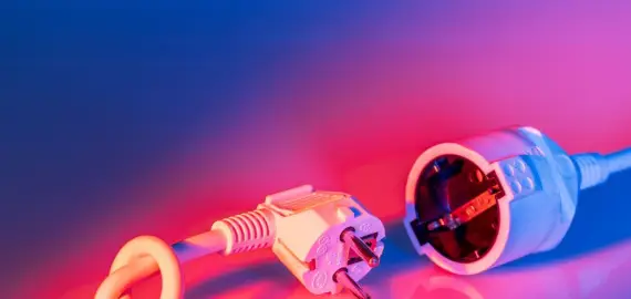 Foto Gospodării fără curent în judeţul Olt, din cauza viscolului și a ninsorii