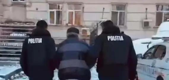 Foto Crimă în noaptea de Crăciun. Un bărbat şi-a ucis soţia în bătaie