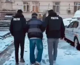 Foto Crimă în noaptea de Crăciun. Un bărbat şi-a ucis soţia în bătaie