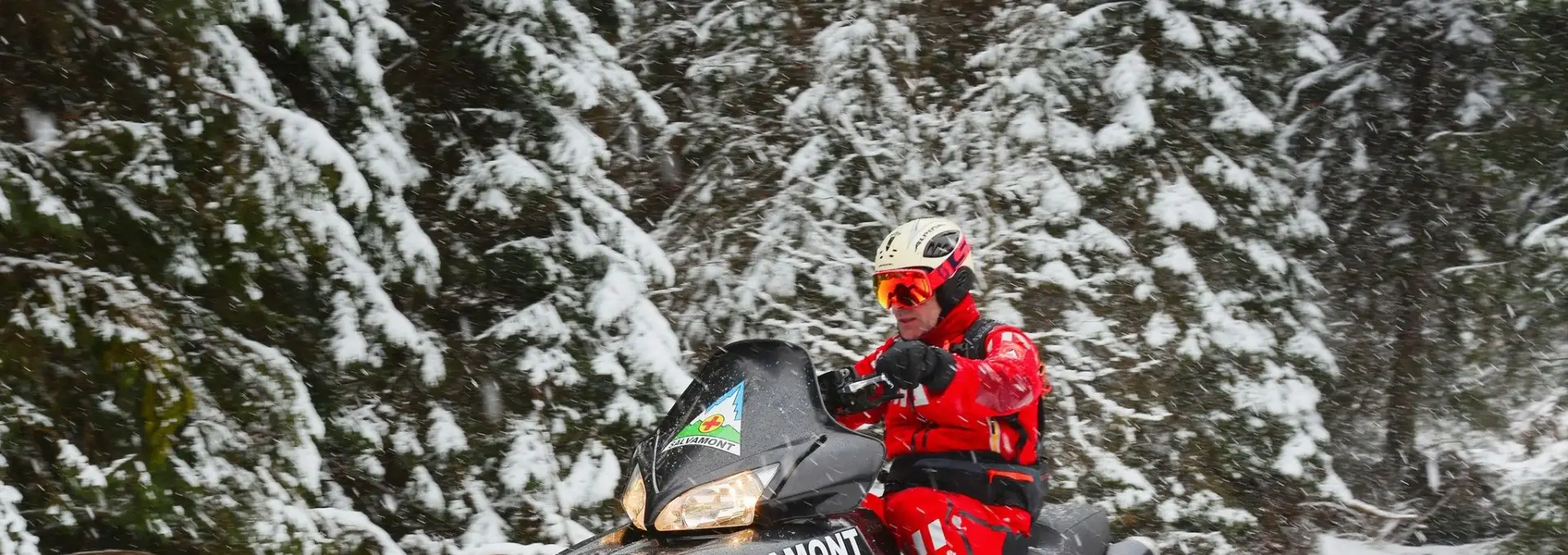 Foto Grav accident de ATV. Doi tineri spitalizaţi