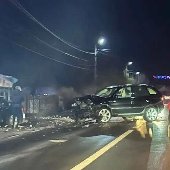 Foto Accident cu două autoturisme implicate, la Pleşoiu. Şoferul vinovat a plecat de la locul evenimentului