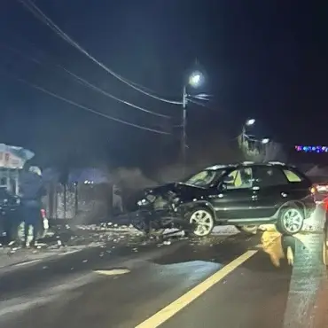 Foto Accident cu două autoturisme implicate, la Pleşoiu. Şoferul vinovat a plecat de la locul evenimentului