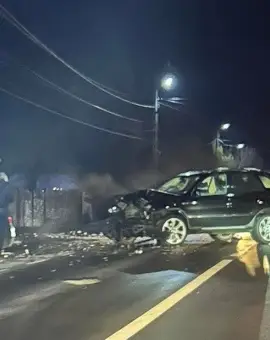 Foto Accident cu două autoturisme implicate, la Pleşoiu. Şoferul vinovat a plecat de la locul evenimentului