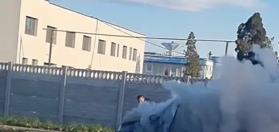 Foto Un autoturism a luat foc, pe strada Cireașov din Slatina