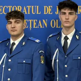 Foto Doi tineri subofițeri își încep activitatea la Jandarmeria Olt