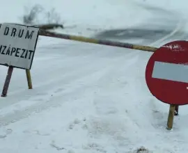Foto Revelion cu ger, vânt puternic şi ninsori pe arii extinse