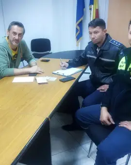 Foto De Mezzo a fost lăsat fără permisul de conducere, după ce fost luat de radar, la volanul maşinii Primăriei, pe Drumul Expres