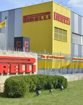 Foto „Divorț” forțat la Pirelli: Italia și SUA vor să elimine acționarul chinez Sinochem. Ce se întâmplă cu gigantul care produce la Slatina