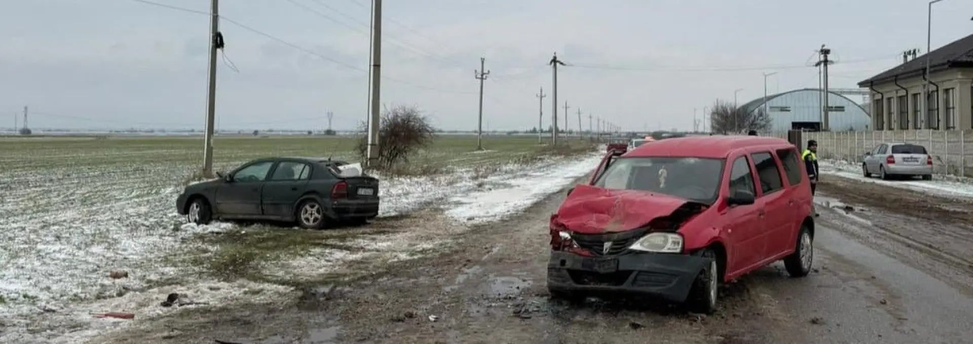 Foto Cinci persoane rănite, într-un accident rutier produs la Izbiceni