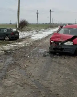 Foto Cinci persoane rănite, într-un accident rutier produs la Izbiceni
