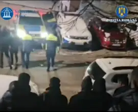 Foto Șase persoane reținute după un scandal într-o sală de jocuri din Caracal. Un agent de pază a ajuns la spital