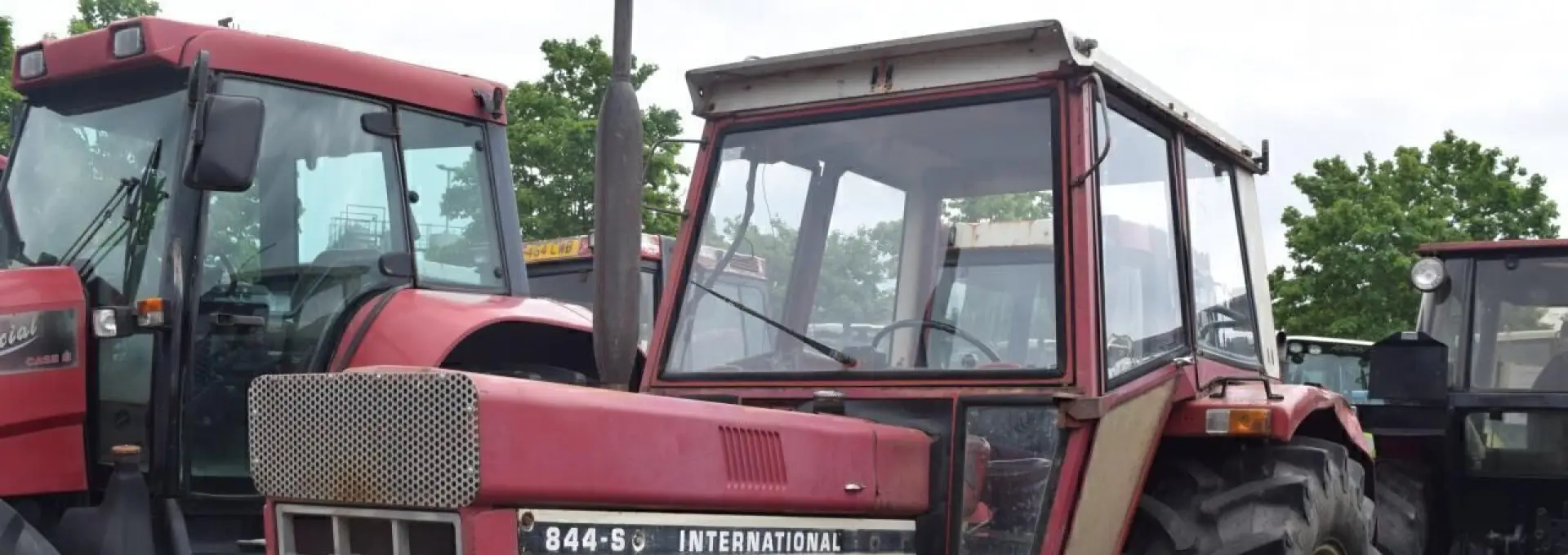 Foto Alcoolemie record la volanul unui tractor neînmatriculat. Agricultor din Olt condamnat după un control pe DJ 604
