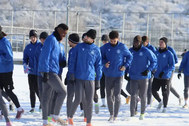 Foto CSM Slatina a dat startul pregătirii de iarnă. 26 de jucători la reunire