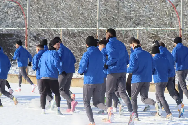 Foto CSM Slatina a dat startul pregătirii de iarnă. 26 de jucători la reunire