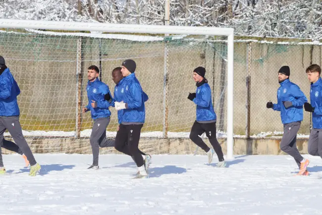 Foto CSM Slatina a dat startul pregătirii de iarnă. 26 de jucători la reunire