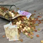 Foto Ghidul supraviețuirii fiscale în 2026: Ce faci cu firma și PFA-ul după creșterea taxelor și scăderea pragurilor