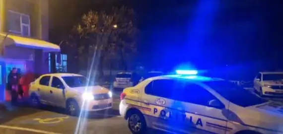 Foto Tânăr, din Milcov, reţinut după ce a furat un telefon mobil dintr-o maşină