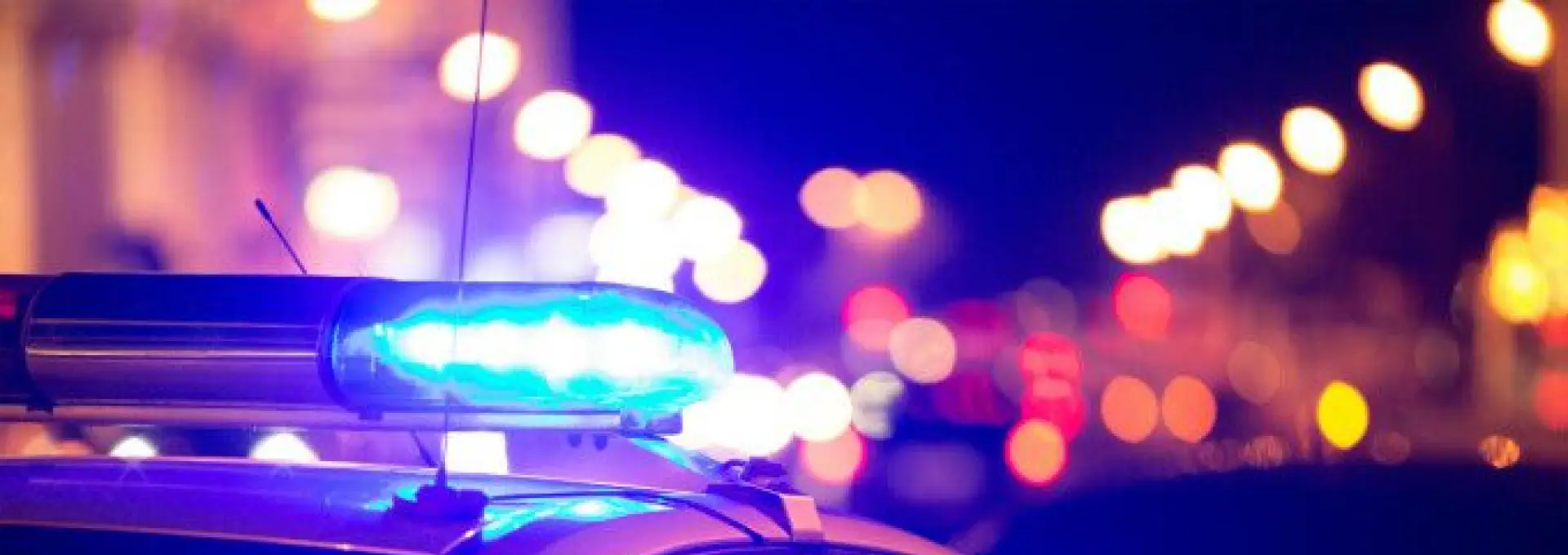 Foto Un adolescent, din Voineasa, a murit după ce sania legată de o mașină a izbit un pod