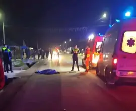 Foto Accident în Curtişoara. O femeie lovită mortal de un tânăr, care a părăsit locul evenimentului