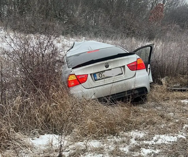 Foto Accident grav pe DN 65, la Lunca Corbului. Şoferul unui autoturism înmatriculat în Olt a decedat