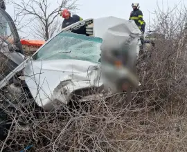 Foto Accident grav pe DN 65, la Lunca Corbului. Şoferul unui autoturism înmatriculat în Olt a decedat