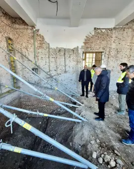 Foto Liceul „Ioniță Asan” din Caracal devine școală ultramodernă. Primarul Ion Doldurea a inspectat șantierul de consolidare