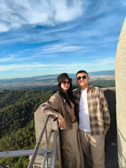 Foto Gustul autentic al Chinei a ajuns în Slatina: Ayin și Lu au deschis restaurantul „Dong Fang” pe Esplanadă