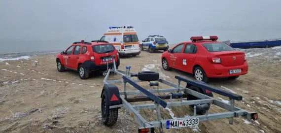 Foto Marinar dispărut în Dunăre, în zona Islaz, căutat cu scafandri și bărci