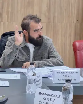 Foto Omul lui De Mezzo își asigură spatele: Poliță anti-neglijență cumpărată la DUS