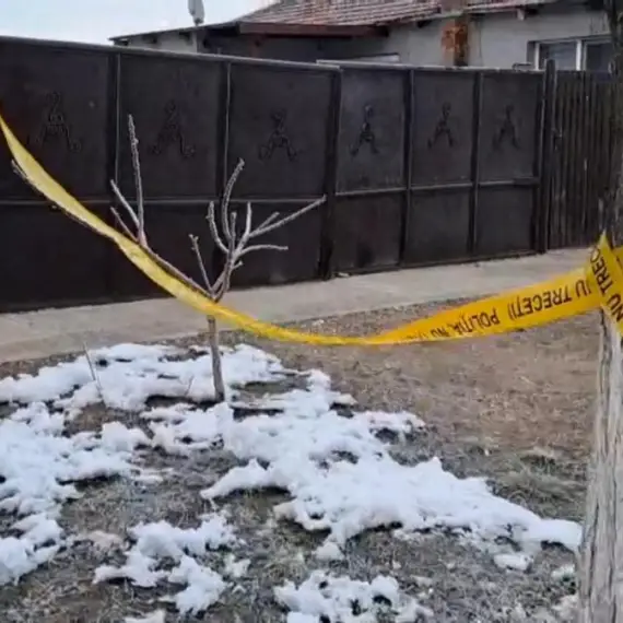 Foto Băiatul de 15 ani a fost ucis de colegi din invidie, pentru că avea telefon şi adidaşi scumpi