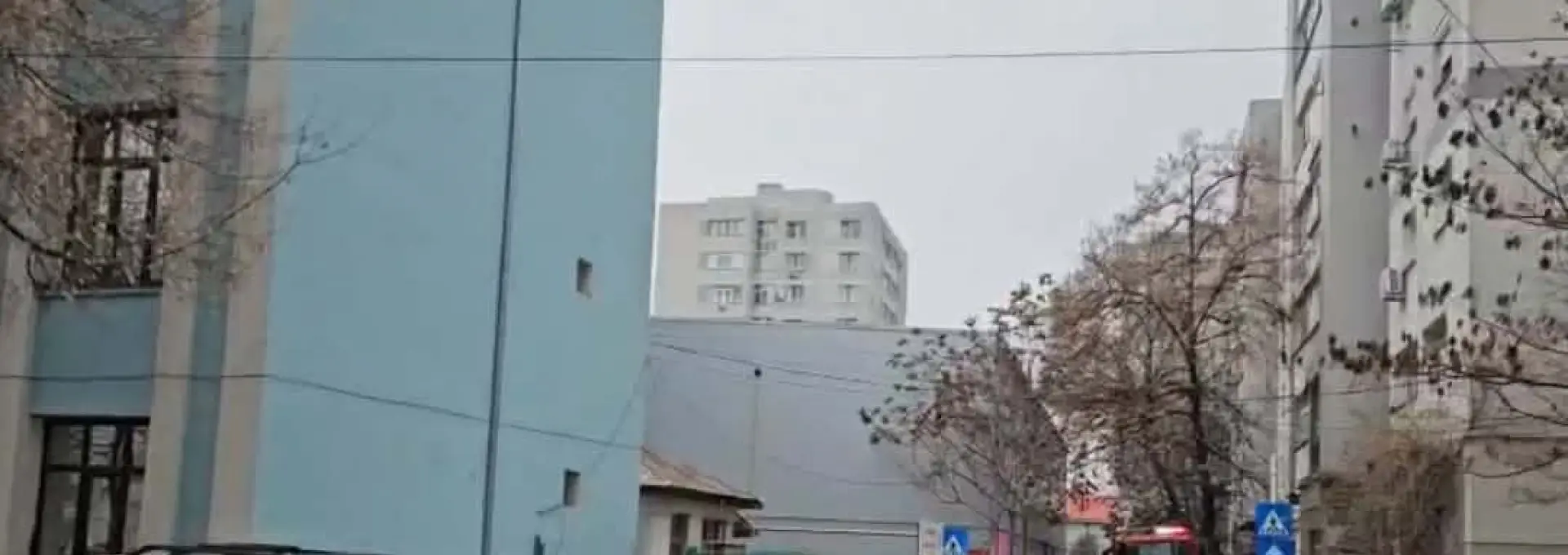 Foto Miros de gaze în Slatina: peste 200 de persoane, elevi şi cadre didactice, evacuate preventiv în zona Liceului „Nicolae Titulescu”