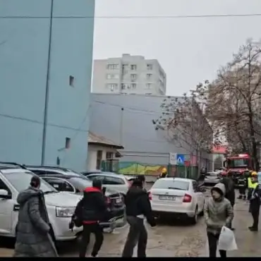 Foto Miros de gaze în Slatina: peste 200 de persoane, elevi şi cadre didactice, evacuate preventiv în zona Liceului „Nicolae Titulescu”