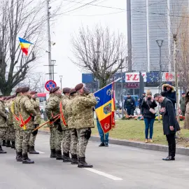 Foto Slatina: Ceremonie solemnă de Ziua Unirii la statuia lui Cuza. Mesajul transmis de prefectul Cosmin Floreanu