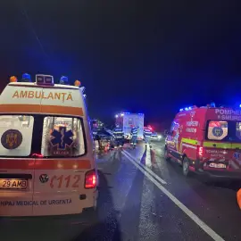 Foto Accident grav: Un tânăr de 19 ani a decedat, patru persoane la spital