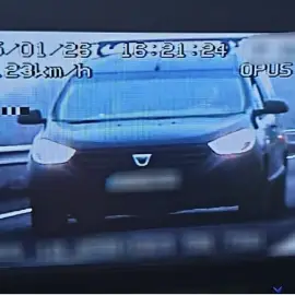 Foto Şofer, din Caracal, surprins de radar pe DN 6