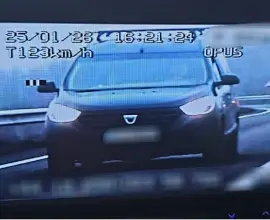 Foto Şofer, din Caracal, surprins de radar pe DN 6