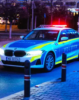 Foto Un tânăr de 18 ani, din Slatina, reţinut după ce a furat produse cosmetice şi a agresat o vânzătoare