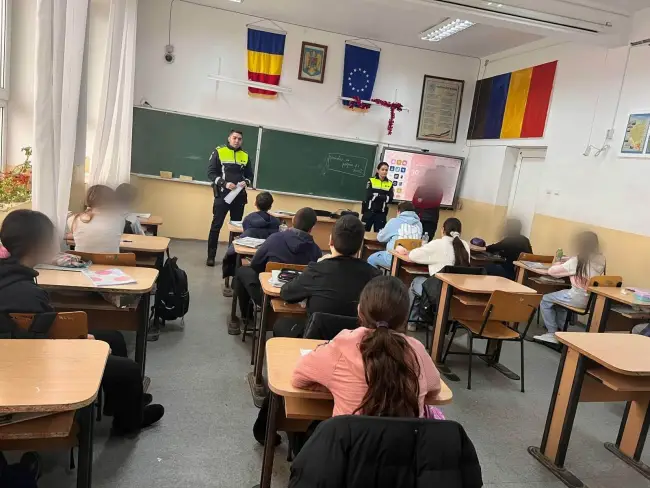 Foto Activități dedicate prevenirii violenței în unitățile de învățământ din județul Olt