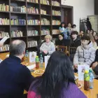 Foto Emoție și fragilitate la Biblioteca „Virgil Carianopol”: Cornelia Filip și-a lansat volumul „Cum pot eșua ultimele zăpezi”