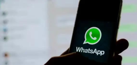 Foto Mesaj de la curier pe WhatsApp? O nouă metodă de fraudă