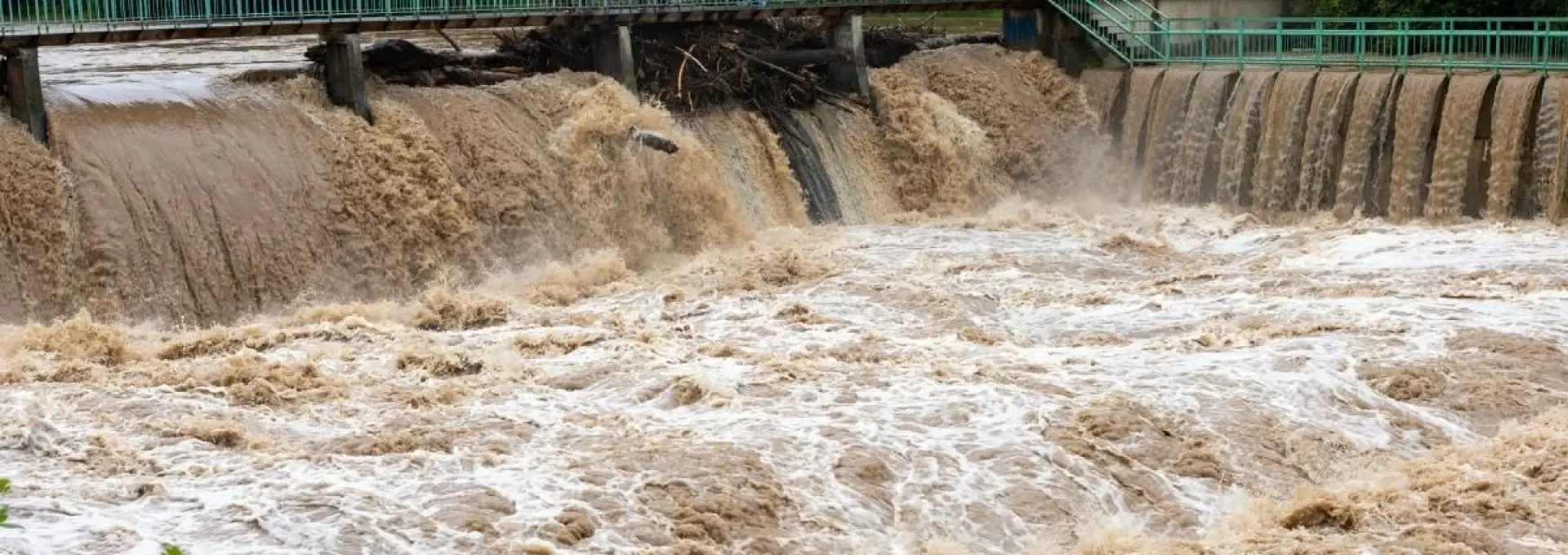 Foto Avertizare hidrologică Cod Galben pe râurile Olteţ şi Teslui, în judeţul Olt