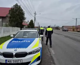 Foto Pieton lovit de o maşină în localitatea Recea