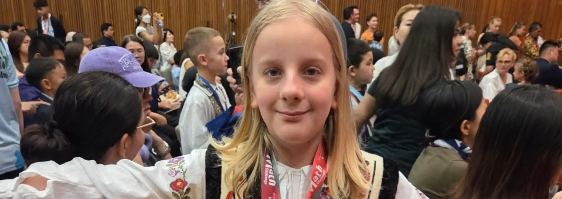 Foto Micul geniu din Caracal, aur la matematică în Thailanda. Eduard Ștefan scrie istorie la Bangkok pentru al doilea an la rând