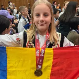 Foto Micul geniu din Caracal, aur la matematică în Thailanda. Eduard Ștefan scrie istorie la Bangkok pentru al doilea an la rând